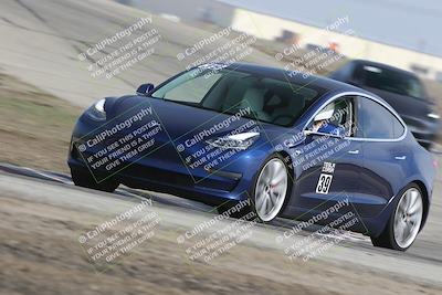 media/Oct-19-2025-Speed Ventures (Sun) [[a6e7fe67be]]/TC B/Session 2 (Outside Grapevine)/